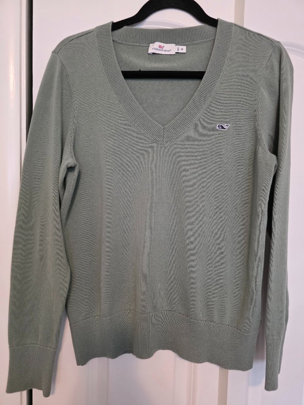 Vineyard Vines Heritage Cotton V-Neck Sweater in Olive green color M